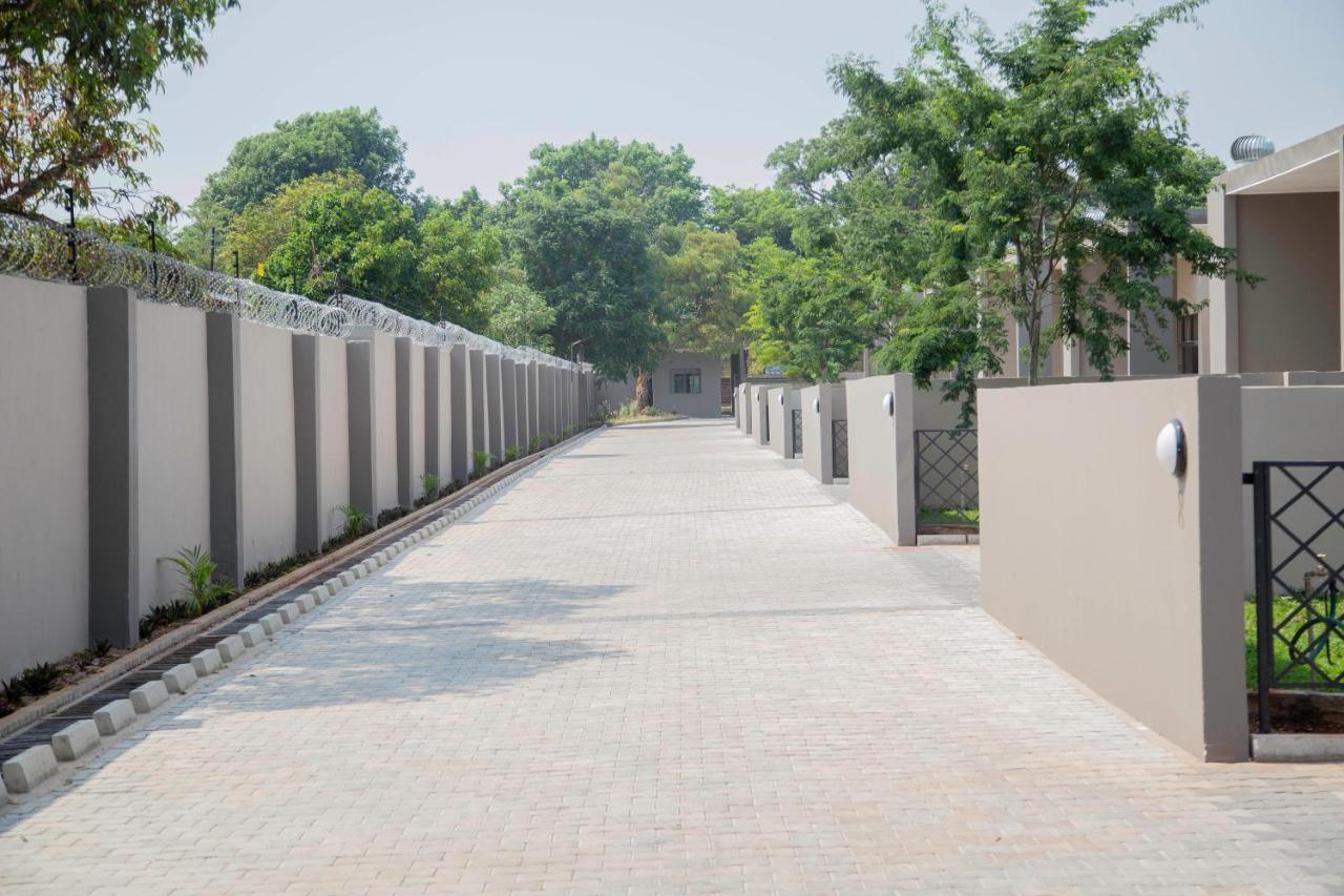 Longhorn Executive Apartments Lusaka Luaran gambar